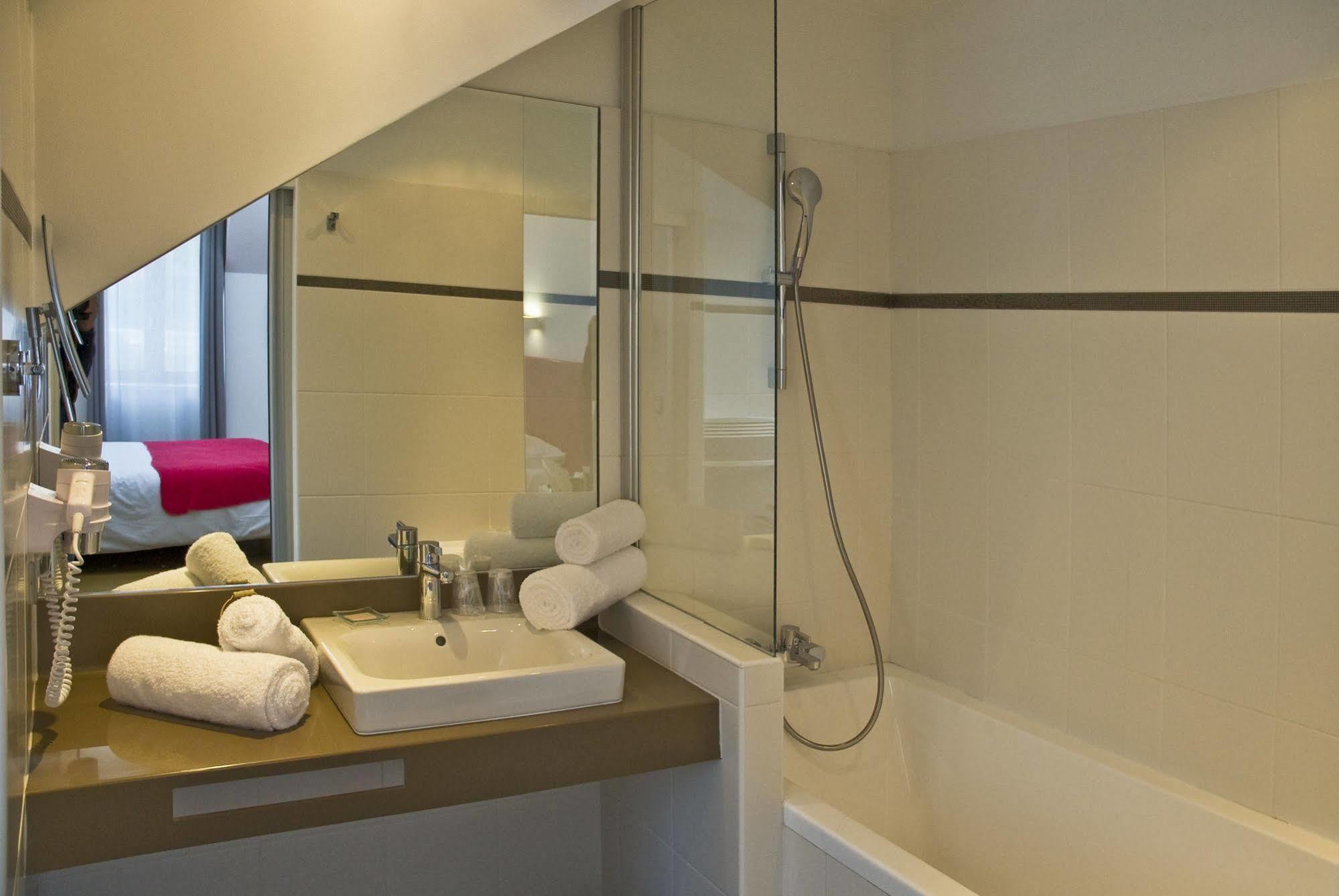 Le Manoir D'Agnes Logis Hotel Restaurant Tarascon-sur-Ariege Luaran gambar